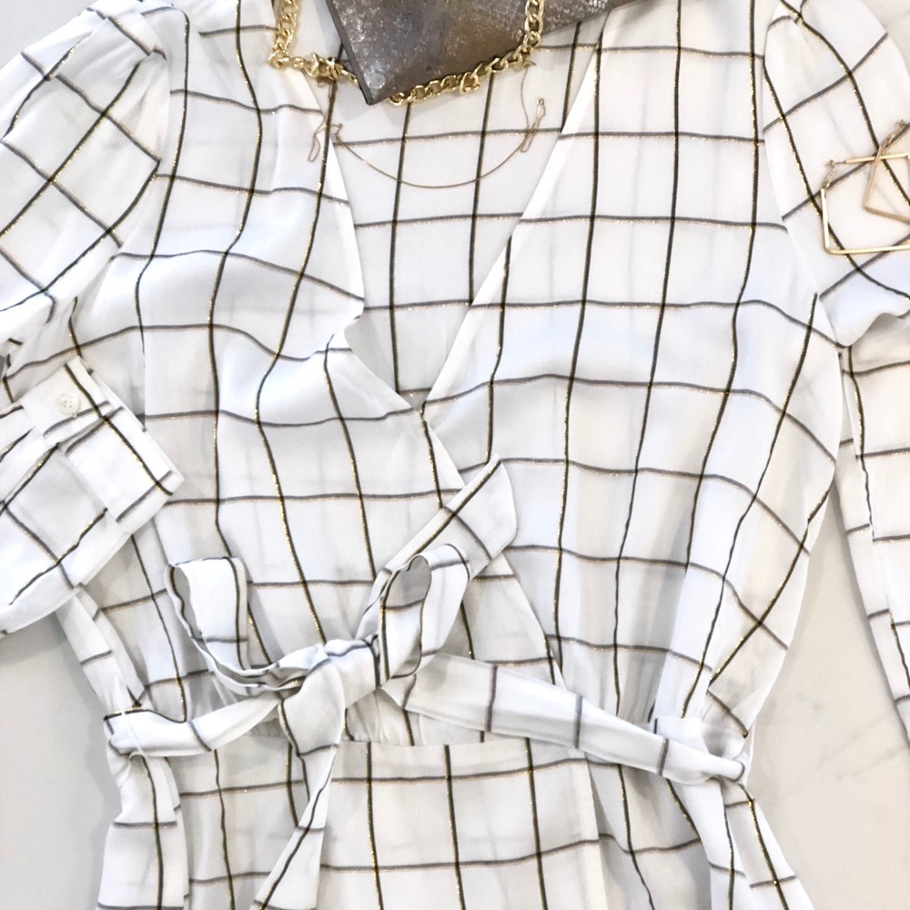 Sold!! Adorable FRNCH Heidi Top with Gold Metallic Thread